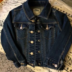 Old Navy toddler jean jacket. Snaps up the front and on the wrists.